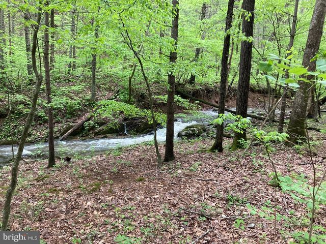 220 DEERHAVEN RD, Front Royal, VA 22630