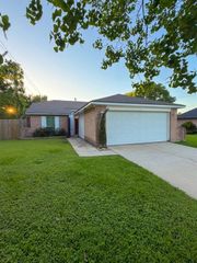 14244 Bay Gardens Drive, Sugar Land, TX 77498
