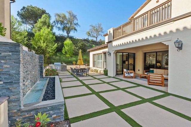 7922 Silvery Moon Ln, Rancho Santa Fe, CA 92067
