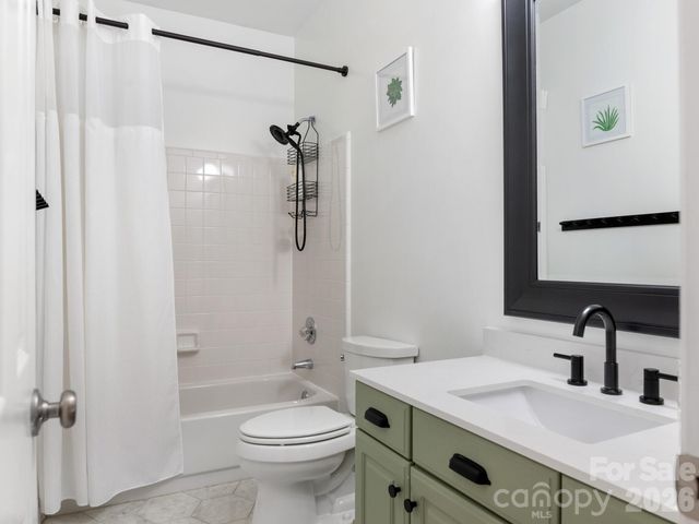 7617 Swinford Place, Charlotte, NC 28270