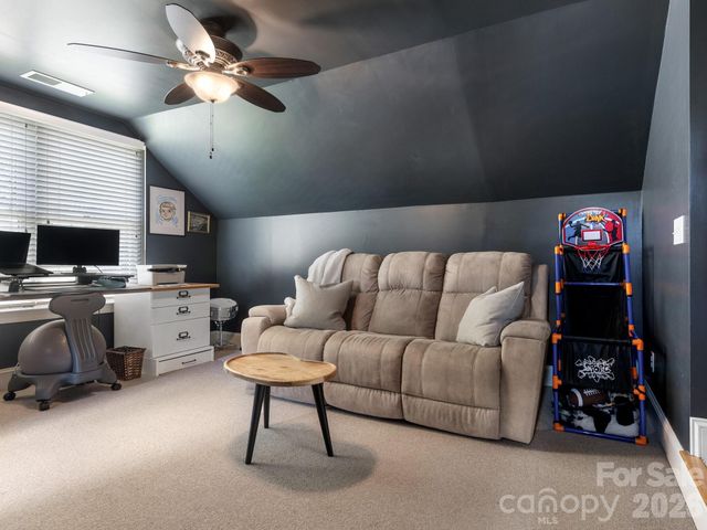 7617 Swinford Place, Charlotte, NC 28270