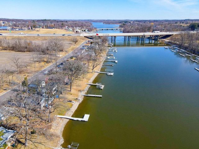 382 E Richardson Springs Road, Edgerton, WI 53534