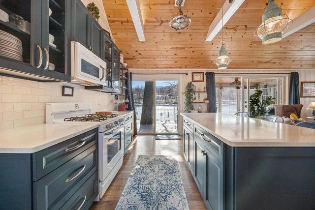 382 E Richardson Springs Road, Edgerton, WI 53534