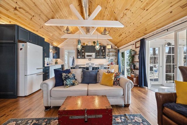 382 E Richardson Springs Road, Edgerton, WI 53534