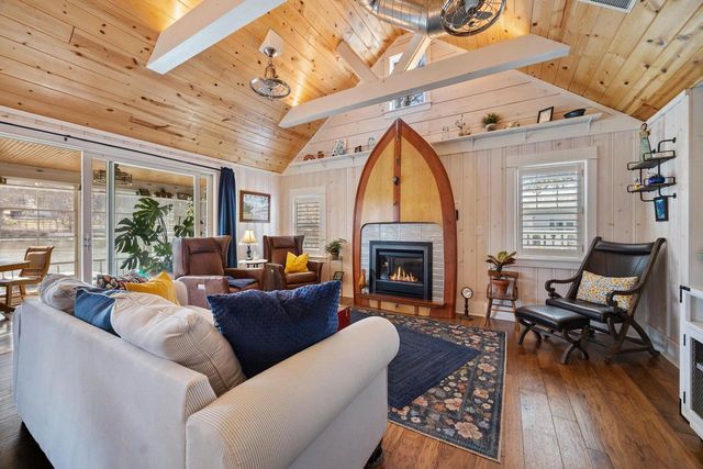 382 E Richardson Springs Road, Edgerton, WI 53534