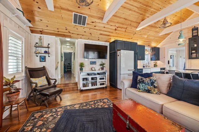 382 E Richardson Springs Road, Edgerton, WI 53534