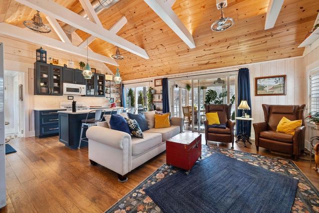 382 E Richardson Springs Road, Edgerton, WI 53534