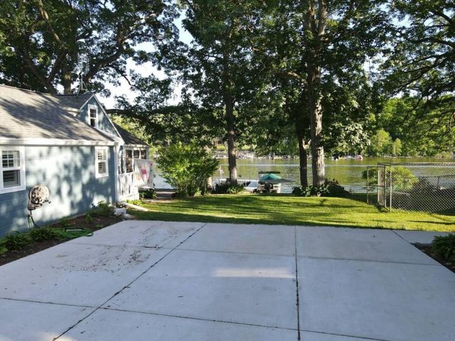 382 E Richardson Springs Road, Edgerton, WI 53534