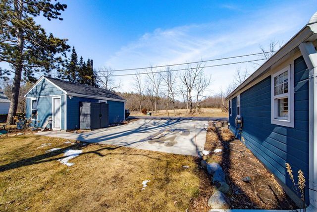382 E Richardson Springs Road, Edgerton, WI 53534