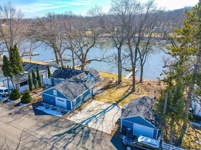 382 E Richardson Springs Road, Edgerton, WI 53534