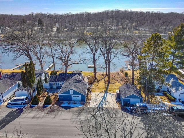 382 E Richardson Springs Road, Edgerton, WI 53534