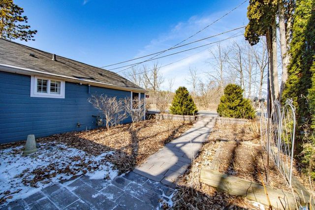 382 E Richardson Springs Road, Edgerton, WI 53534