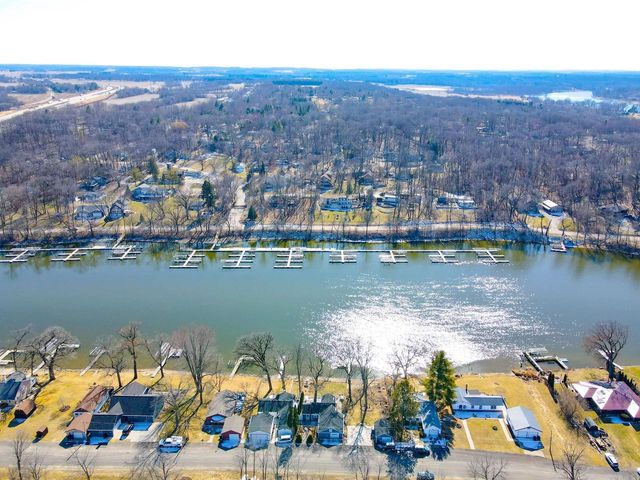 382 E Richardson Springs Road, Edgerton, WI 53534