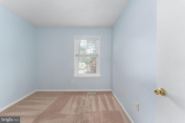 4748 S PARK CT, Woodbridge, VA 22193