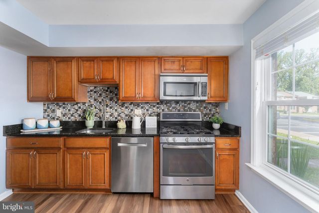 4748 S PARK CT, Woodbridge, VA 22193