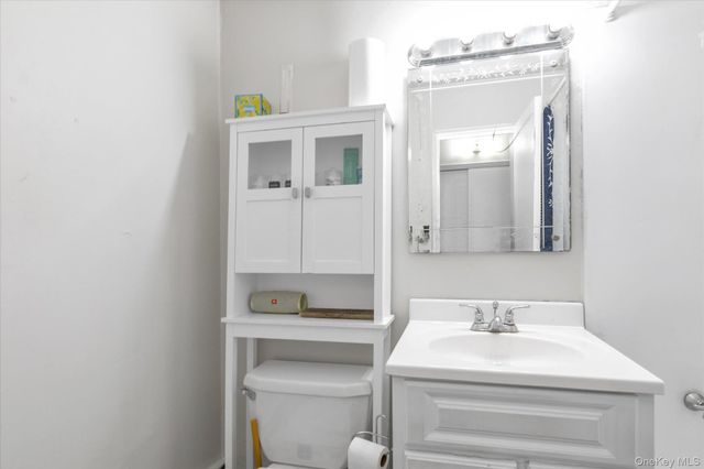 222 Smith Street 4F, Freeport, NY 11520