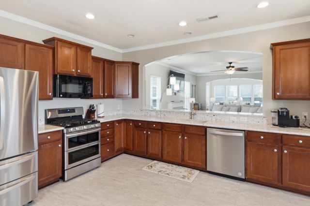 554 Tranquil Waters Way, Summerville, SC 29486