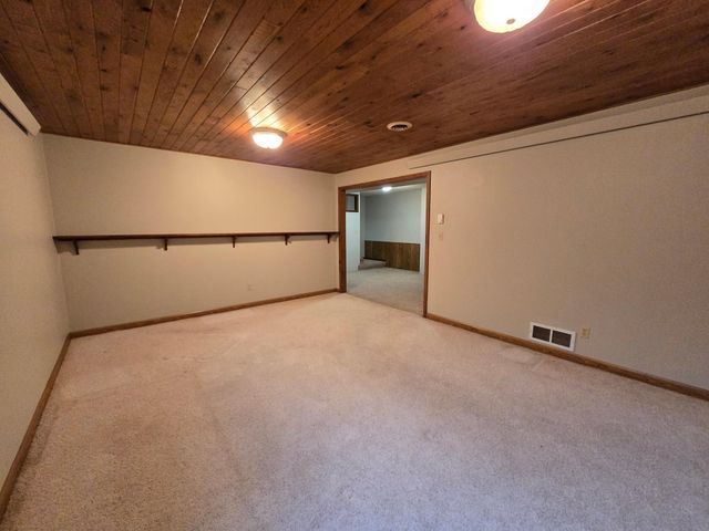 1003 Sunset Road NW, Preston, MN 55965