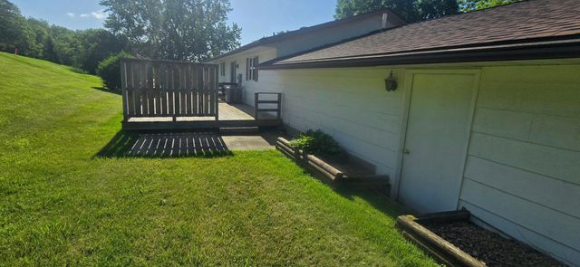 1003 Sunset Road NW, Preston, MN 55965