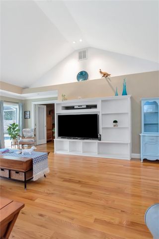 10212 NEWPORT CIRCLE, Tampa, FL 33612