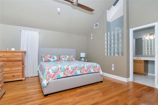 10212 NEWPORT CIRCLE, Tampa, FL 33612