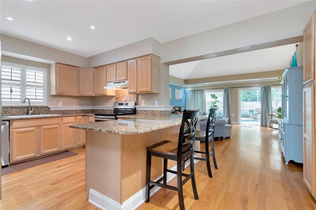 10212 NEWPORT CIRCLE, Tampa, FL 33612