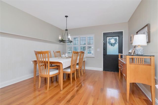 10212 NEWPORT CIRCLE, Tampa, FL 33612