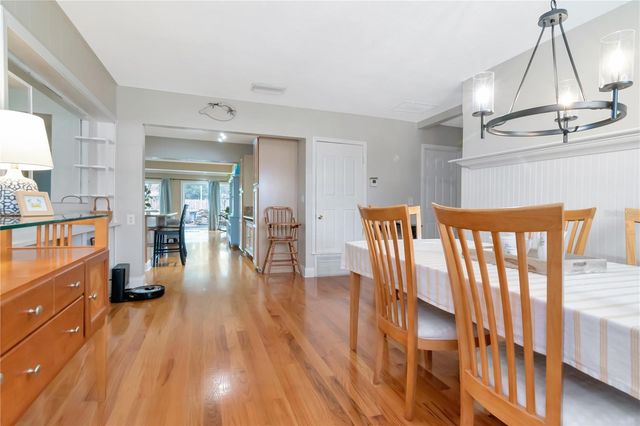 10212 NEWPORT CIRCLE, Tampa, FL 33612