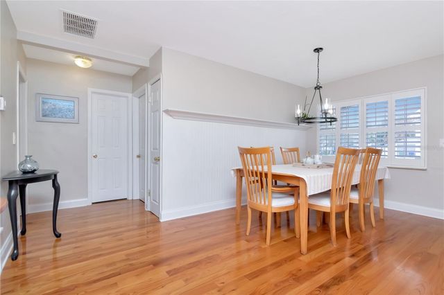 10212 NEWPORT CIRCLE, Tampa, FL 33612