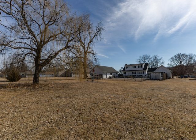 1600 3rd Street, Camanche, IA 52730