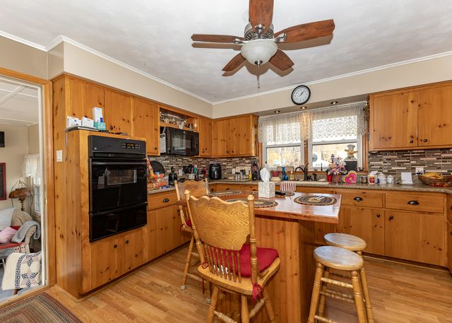 1600 3rd Street, Camanche, IA 52730