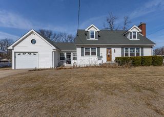 1600 3rd Street, Camanche, IA 52730