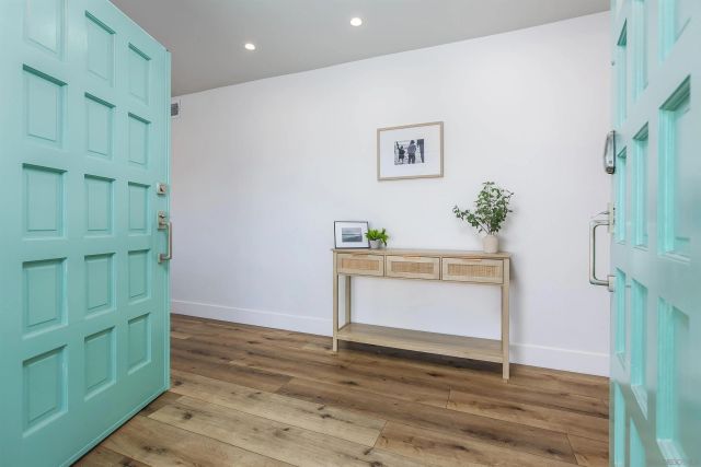 6641 Murray Park Dr, San Diego, CA 92120