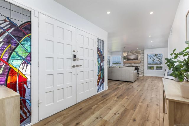 6641 Murray Park Dr, San Diego, CA 92120