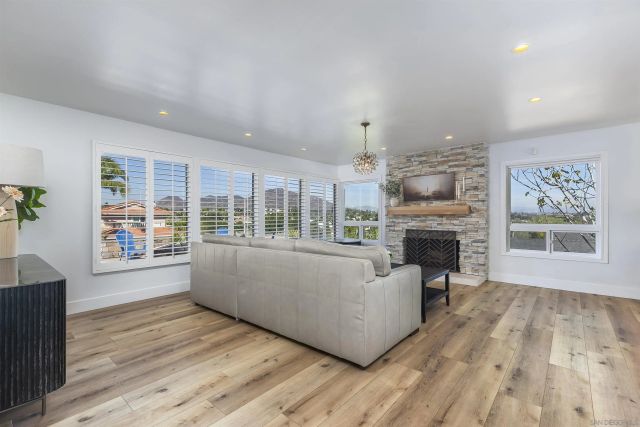 6641 Murray Park Dr, San Diego, CA 92120