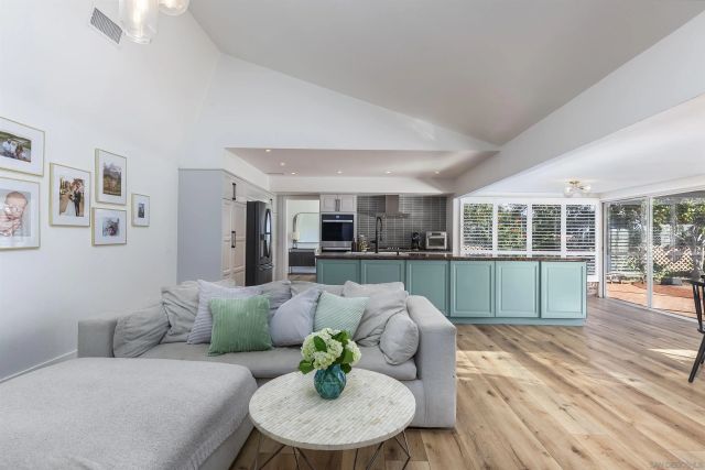 6641 Murray Park Dr, San Diego, CA 92120