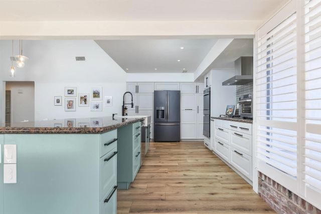 6641 Murray Park Dr, San Diego, CA 92120