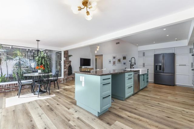 6641 Murray Park Dr, San Diego, CA 92120