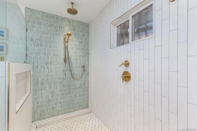 6641 Murray Park Dr, San Diego, CA 92120