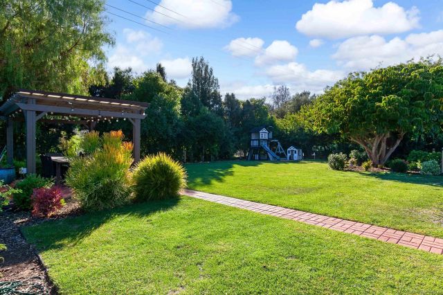 6641 Murray Park Dr, San Diego, CA 92120