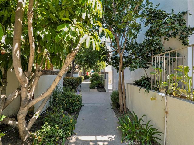 4414 W Kling Street, Burbank, CA 91505