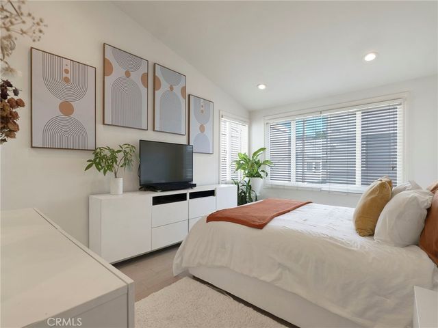 4414 W Kling Street, Burbank, CA 91505