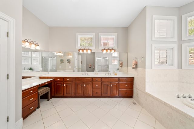 43 Markham Ter, Crossville, TN 38558