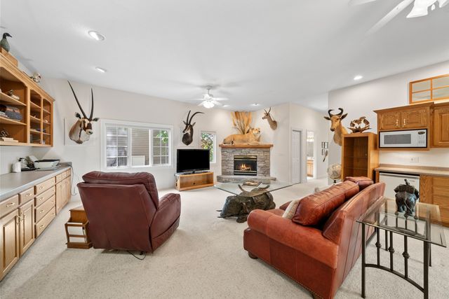 43 Markham Ter, Crossville, TN 38558