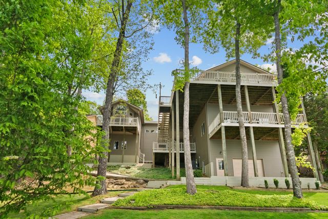 43 Markham Ter, Crossville, TN 38558