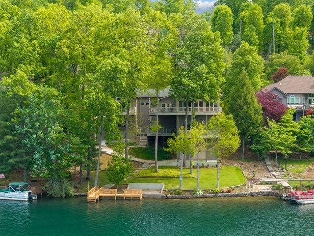 43 Markham Ter, Crossville, TN 38558