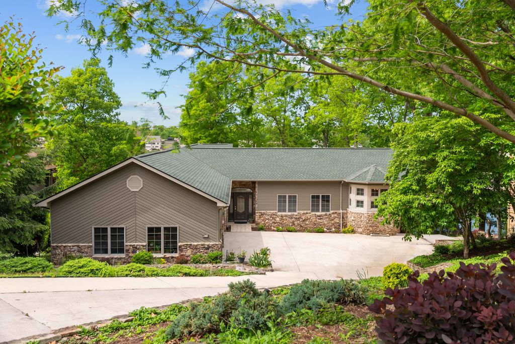 43 Markham Ter, Crossville, TN 38558