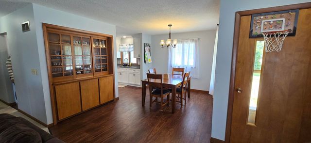 604 Hildreth Street, Charles City, IA 50616