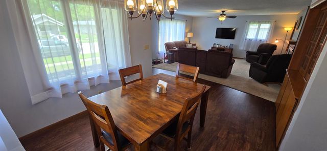 604 Hildreth Street, Charles City, IA 50616
