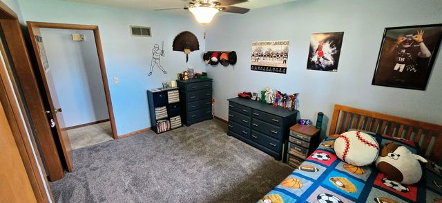 604 Hildreth Street, Charles City, IA 50616